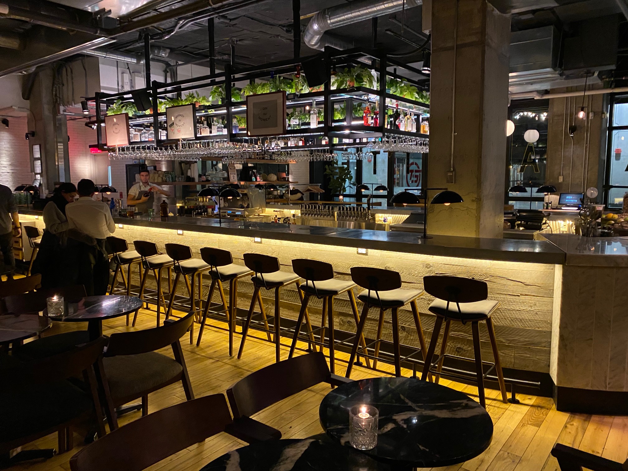 Bazarette: enfin un top bar à vin au centre-ville de Montréal ...